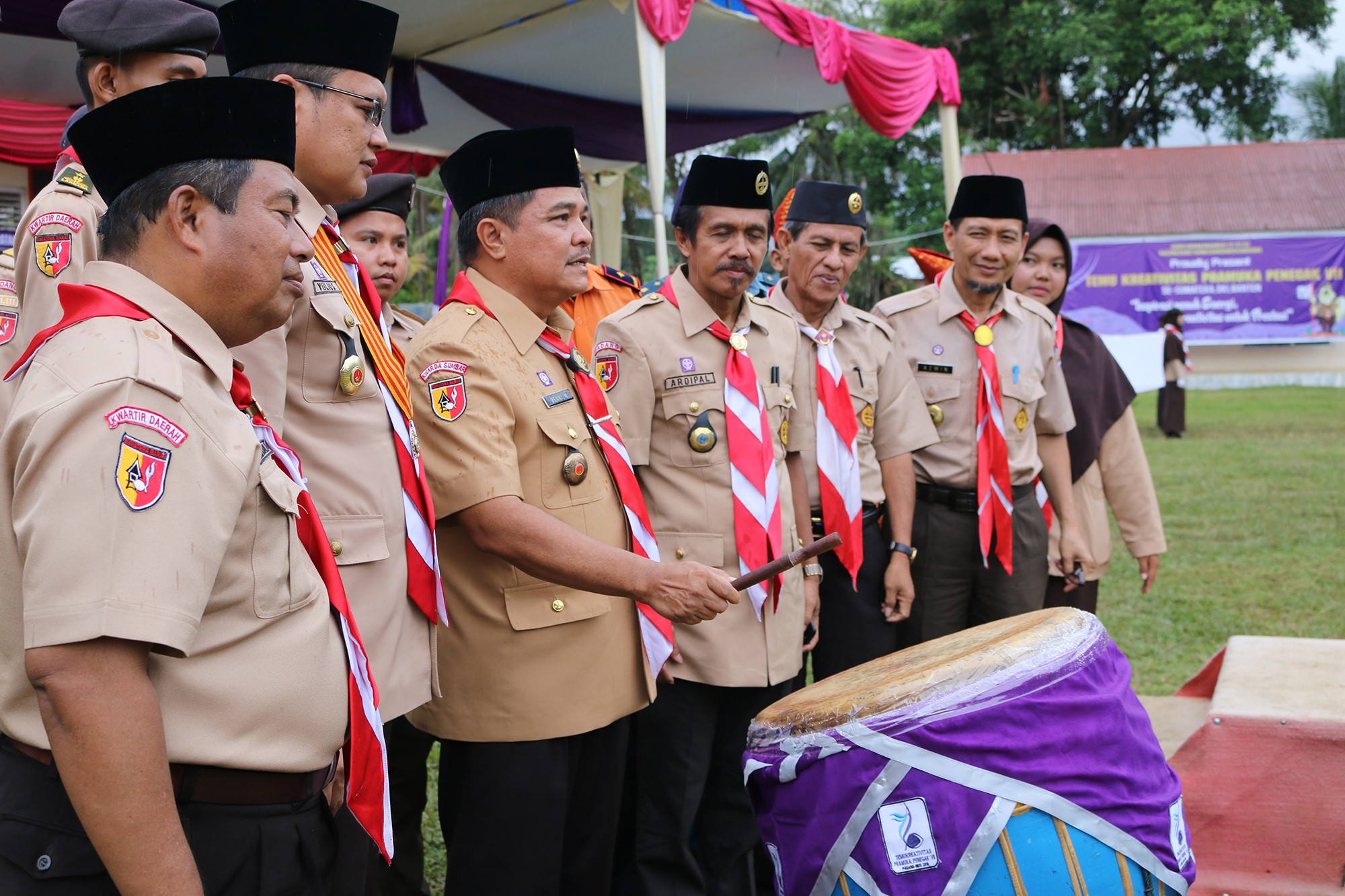 MESKI DIGUYUR HUJAN, PEMBUKAAN TKPP VII BERLANSUNG KHIDMAT