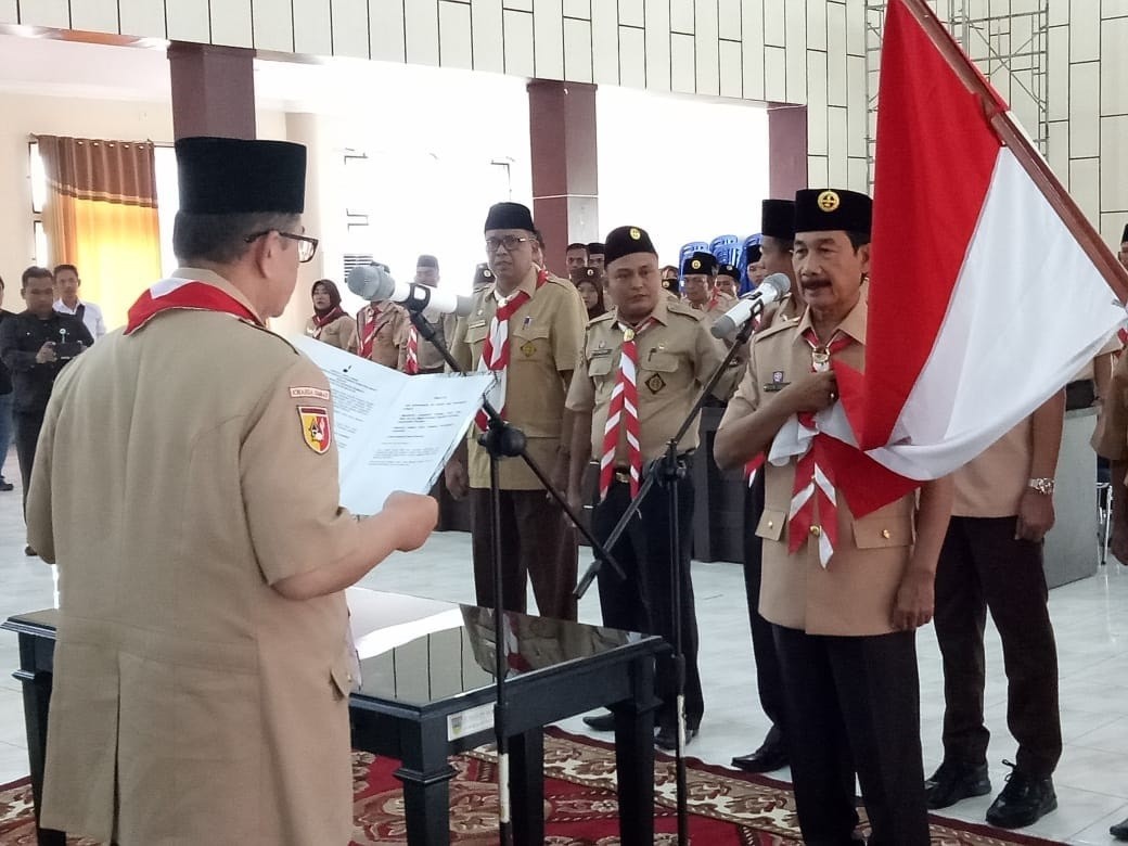 Wagub Nasrul Abit Kukuhkan Kwarcab 19 Pramuka Solsel