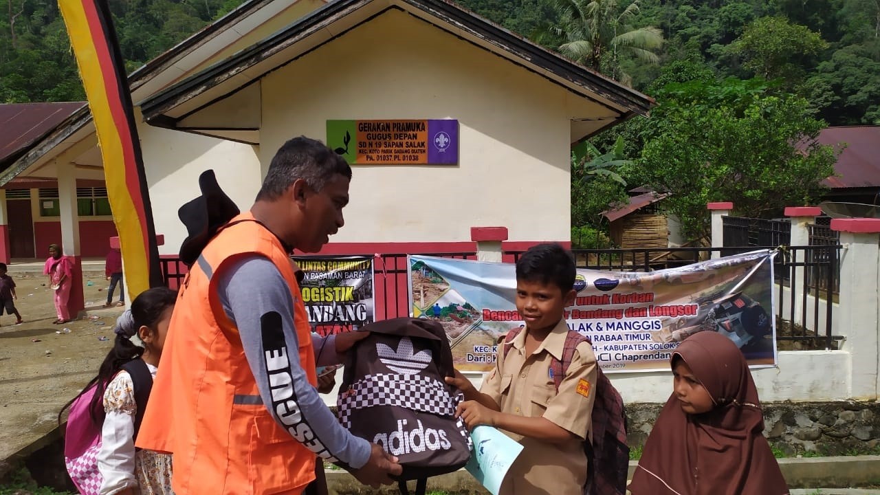 Pramuka Peduli Kwarda Sumbar Serahkan Bantuan