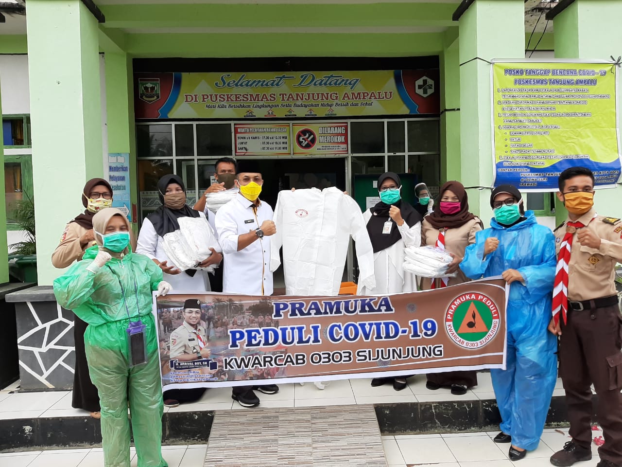 Penyerahan APD Kepada Puskesmas se-Kabupaten Sijunjung